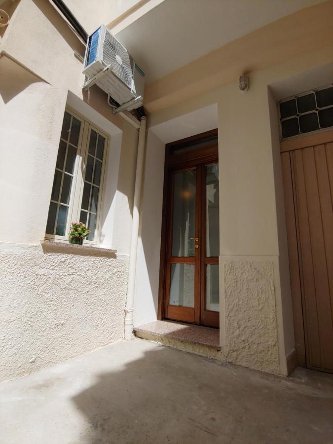 Piccolo Appartamento Al Centro Di Dorgali Exterior foto